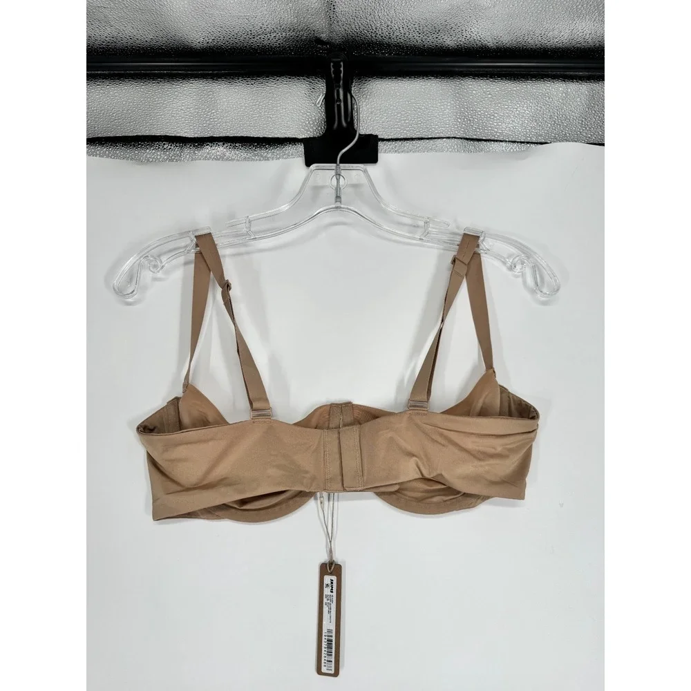 SKIMS No Show Molded Unlined Balconette Bra Womens 38B Clay Tan Beige Underwired